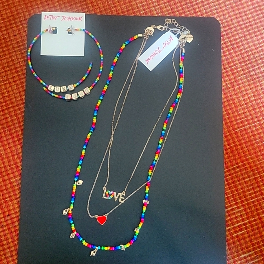 Necklace and earring